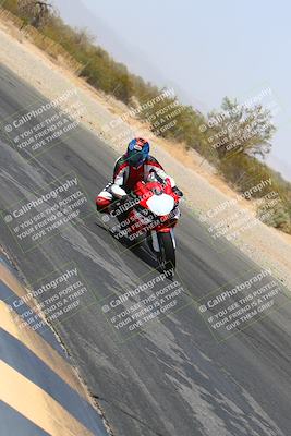 media/Mar-28-2022-Superbike Trackdays (Mon) [[b8603d0f67]]/Open Track Time/Turn 3 Inside/